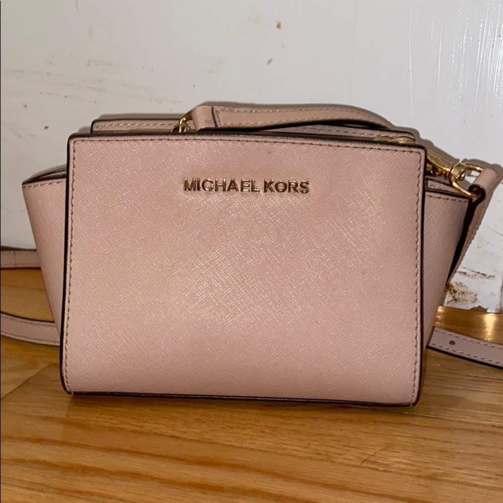 Michael Kors Selma Mini Saffiano Crossbody Bag